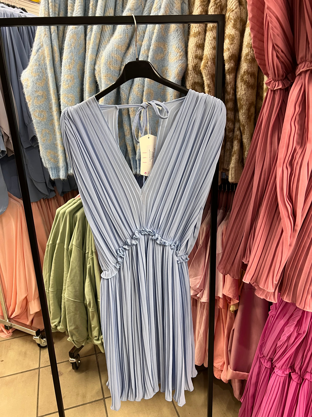 PLISSEE SOMMERKLEID - hellblau