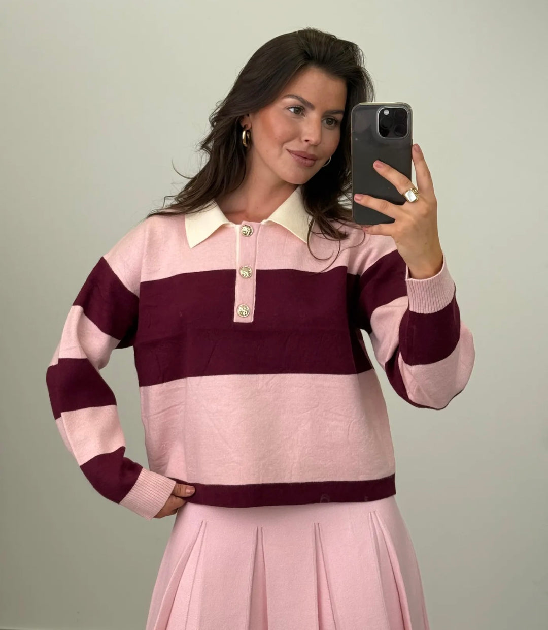 GESTREIFTER STRICKPULLOVER mit Kragen - rosa