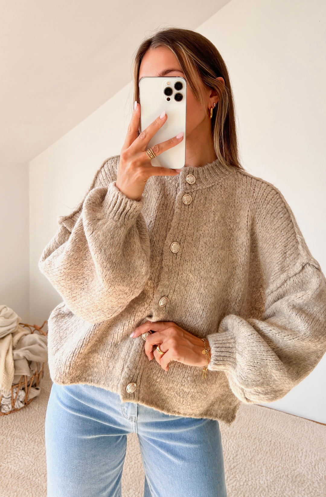 KURZE STRICKJACKE MAIRA - Taupe