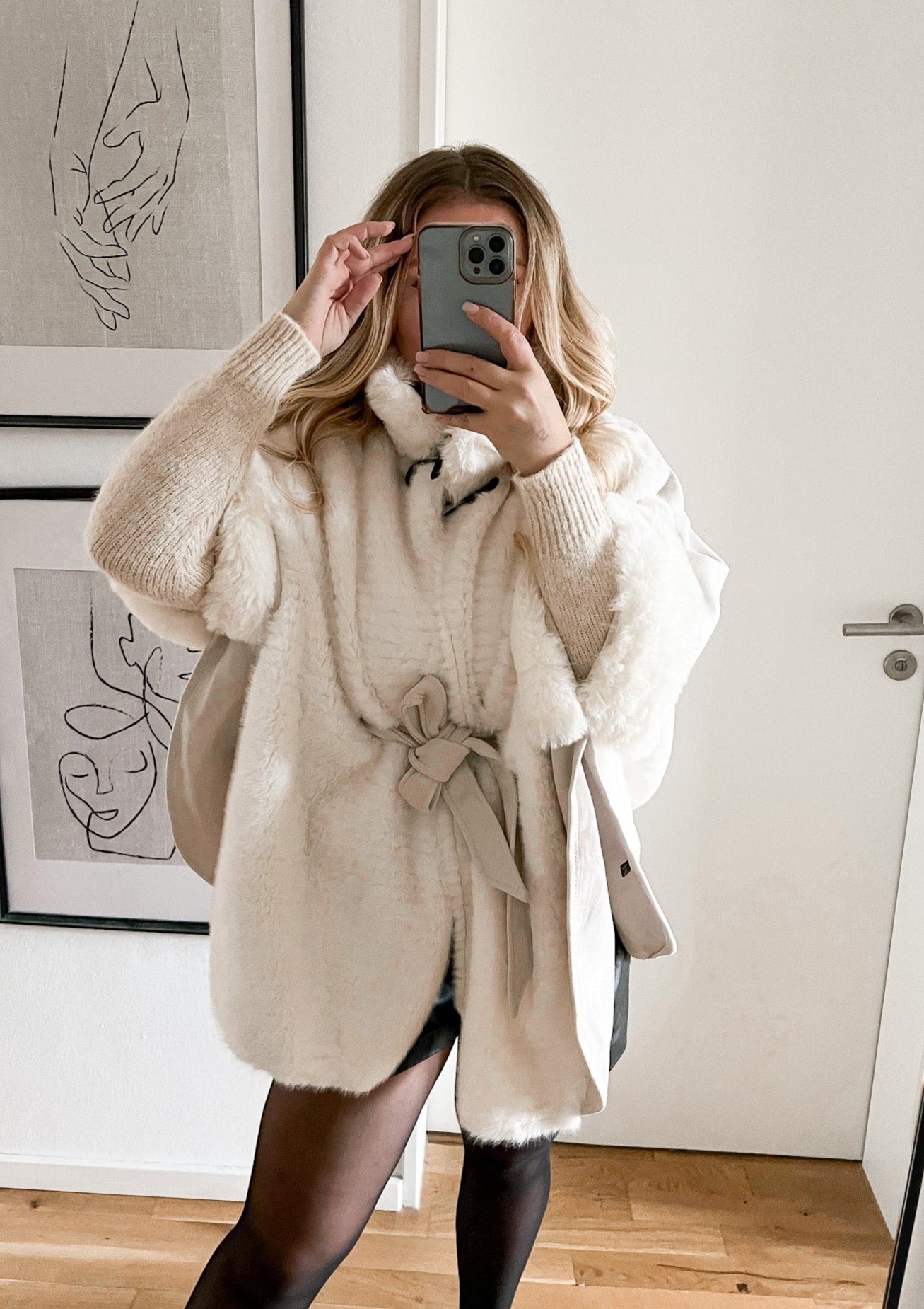 KUNSTFELL PONCHO JACKE- beige