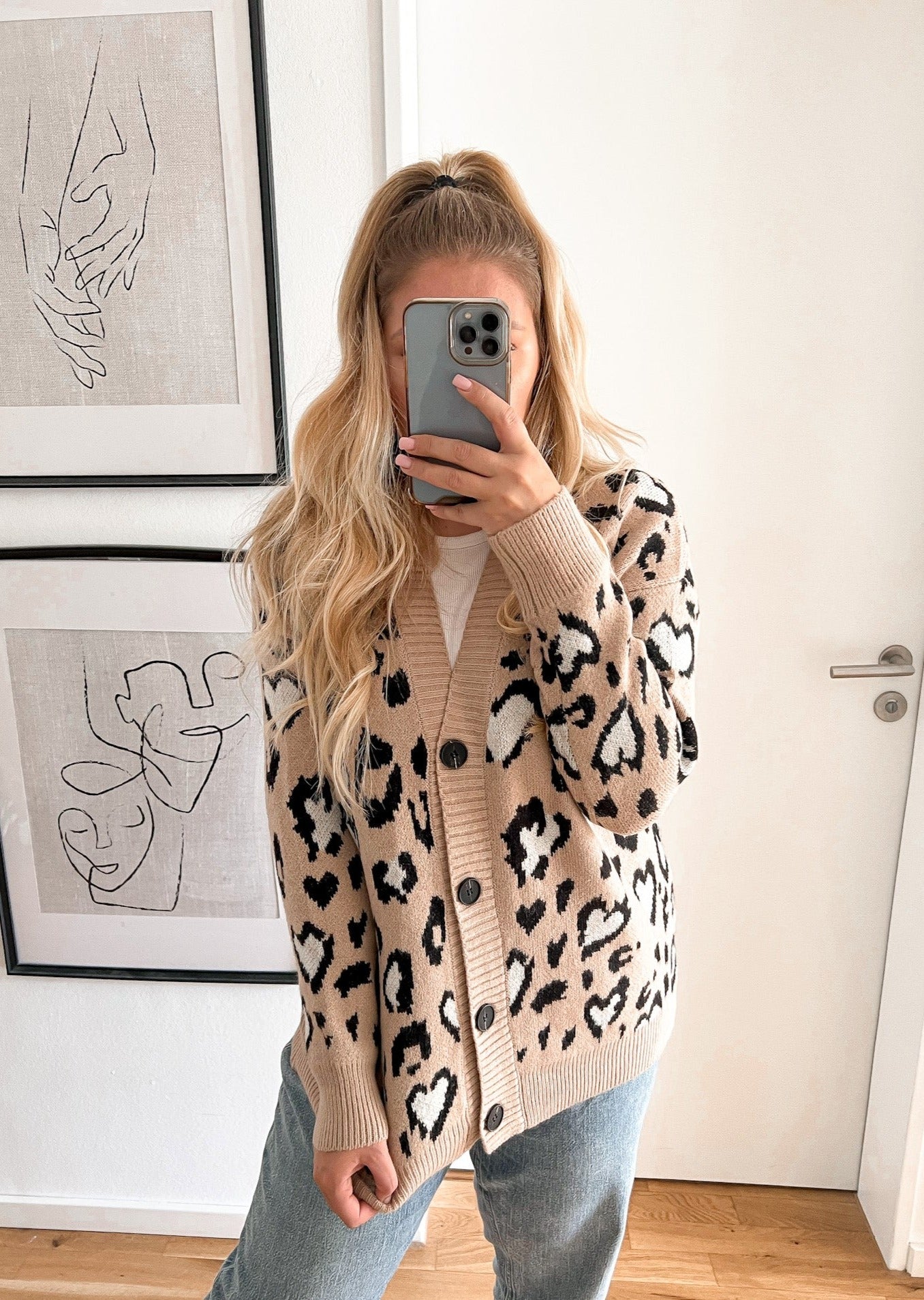 LÄSSIGER ANIMALPRINT STRICKJACKE- camel