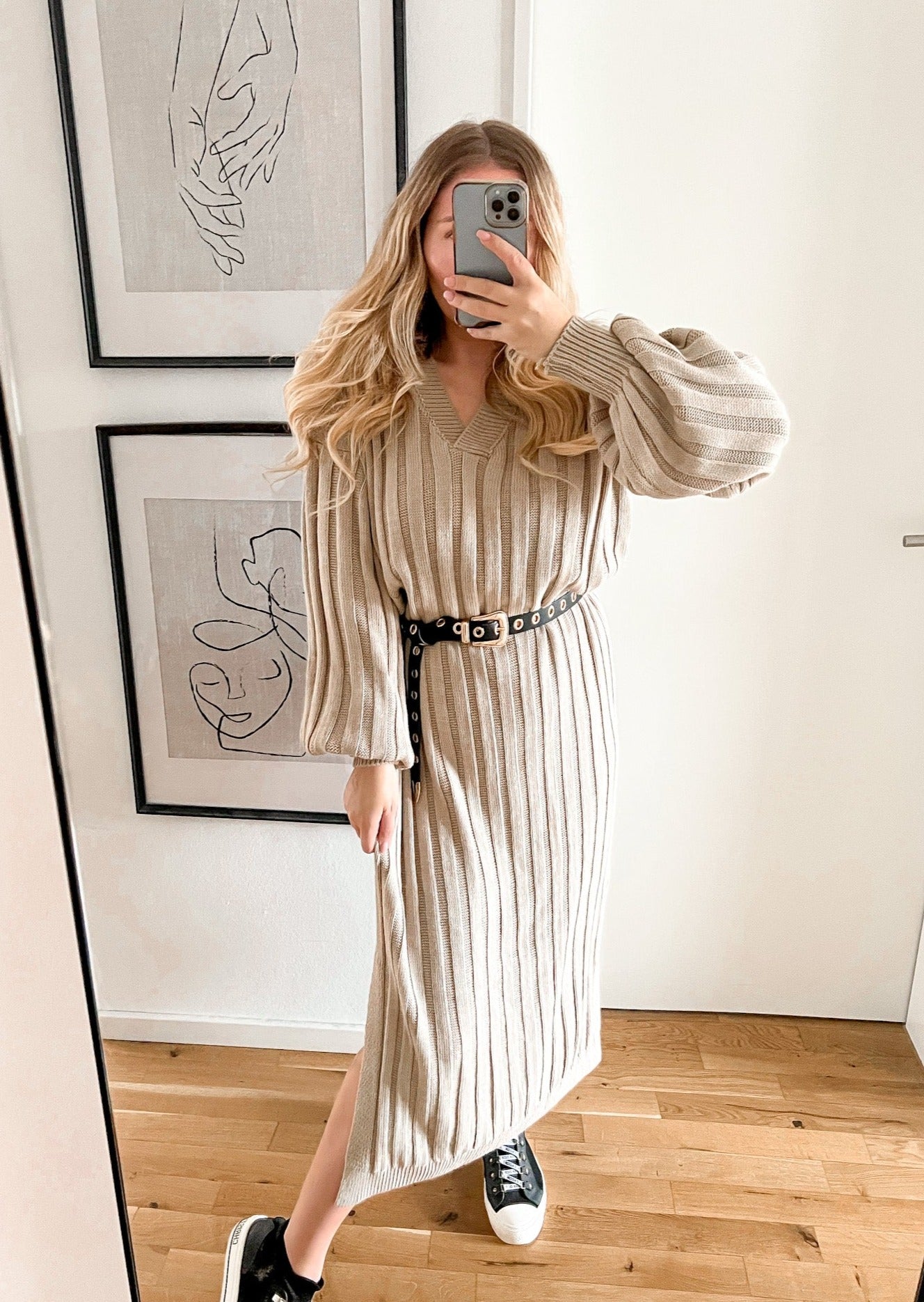 LANGES V STRICKKLEID- taupe
