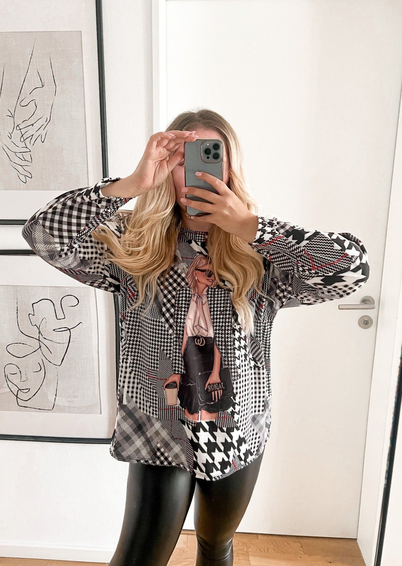 GIRL KARO LONGSLEEVE- schwarz