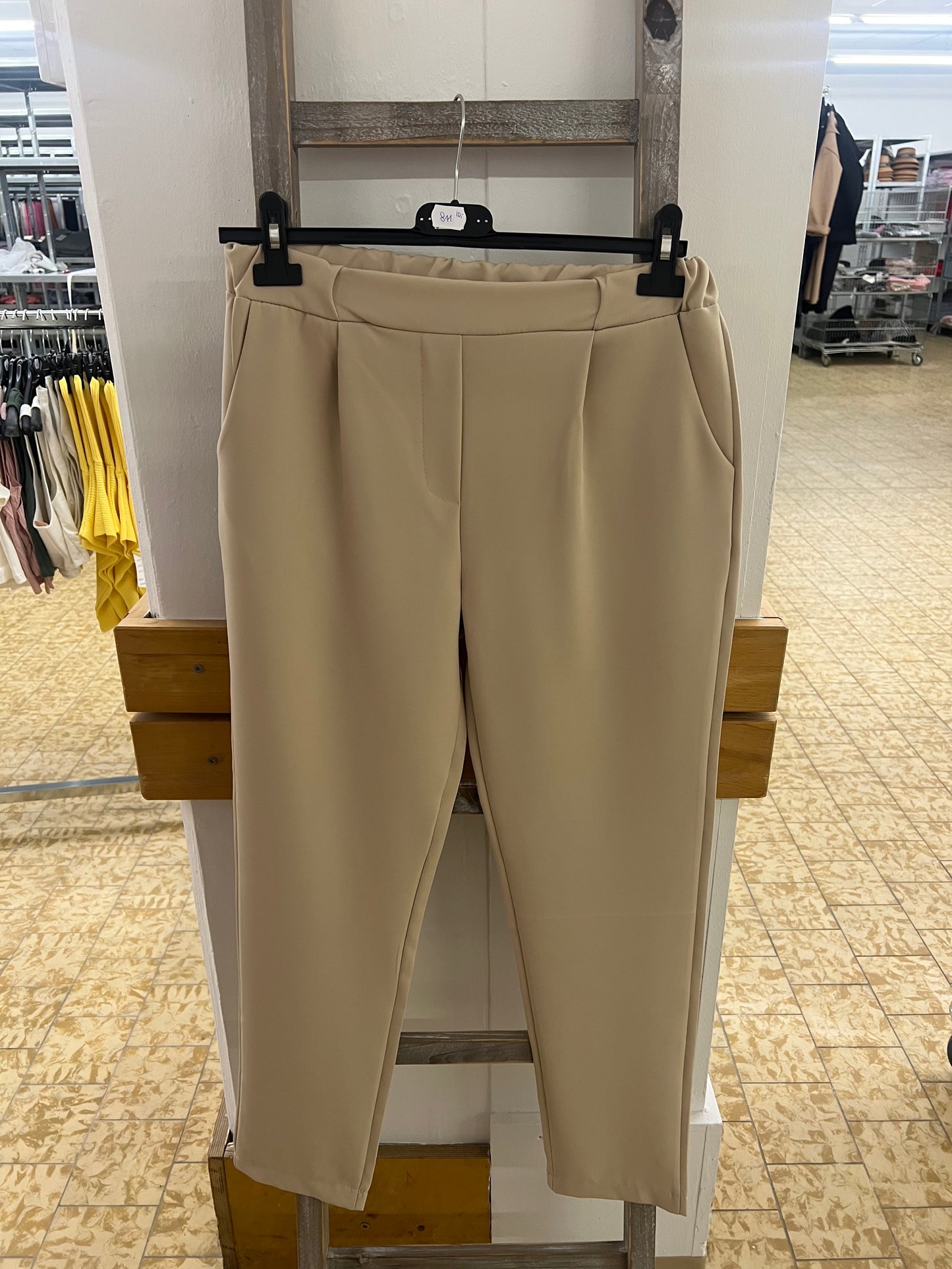 Q811 BEIGE Gr. XS-L