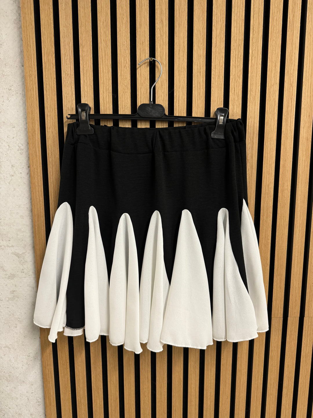ROCK BLACK WHITE (C1)