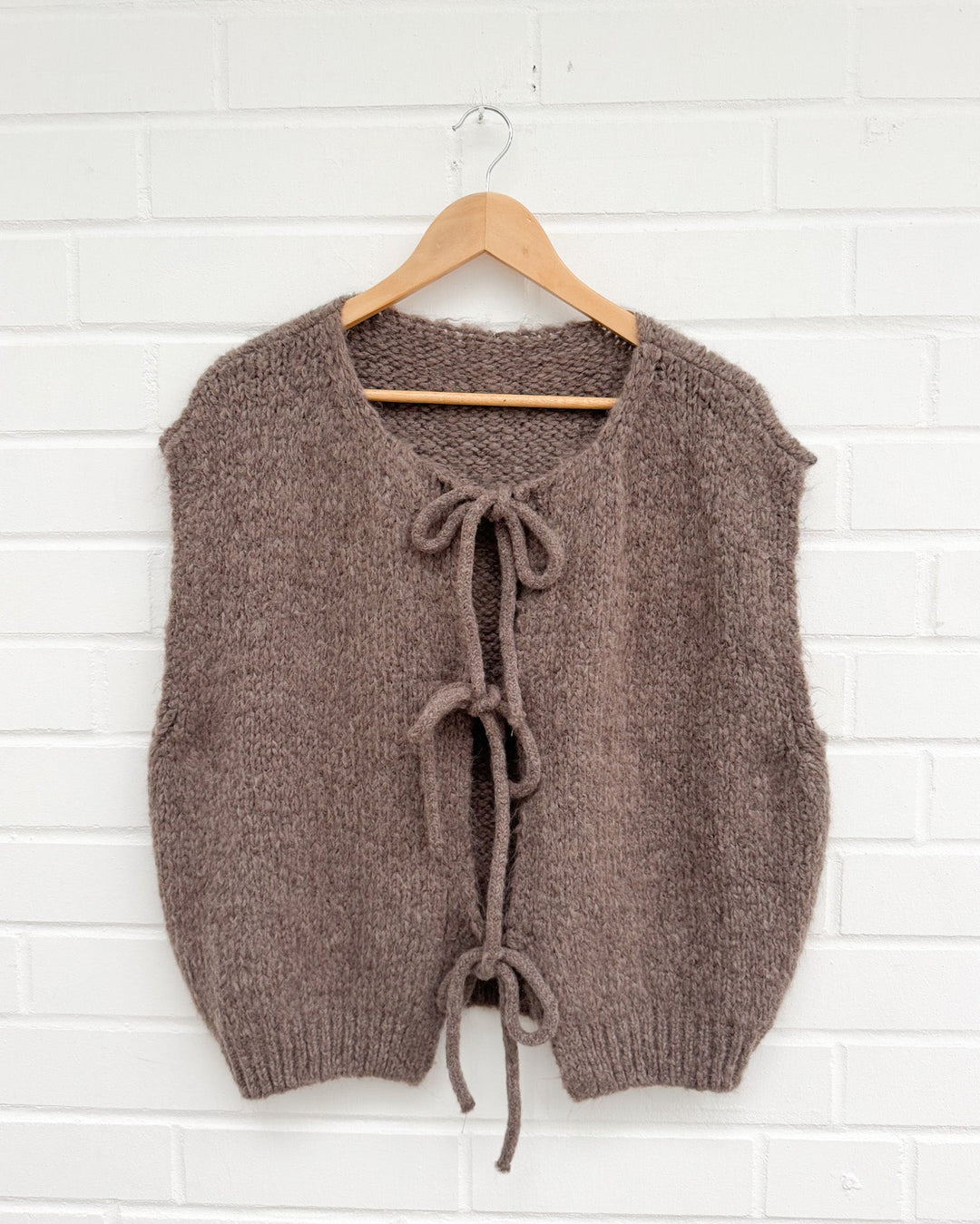 SCHLEIFEN STRICKWESTE - Braun