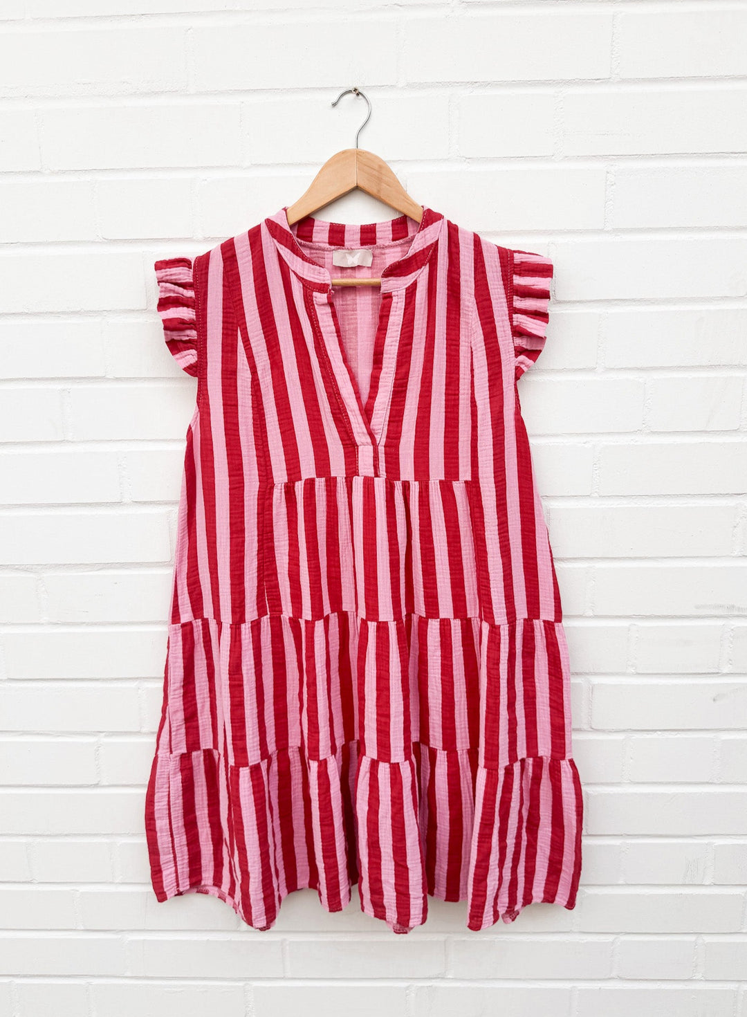 STRIPE RÜSCHEN MUSSELIN KLEID - Pink rot