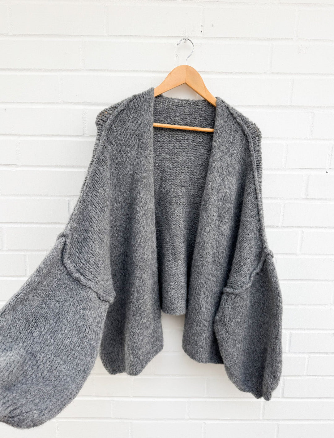 OVERSIZE STRICKJACKE MELLO- dunkelgrau