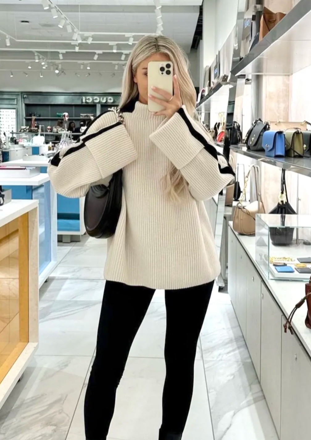 STRICKPULLOVER BLACK LINE- creme