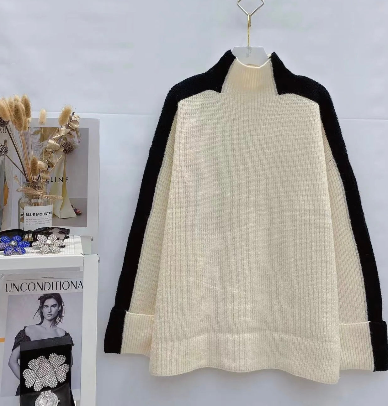 STRICKPULLOVER BLACK LINE- creme