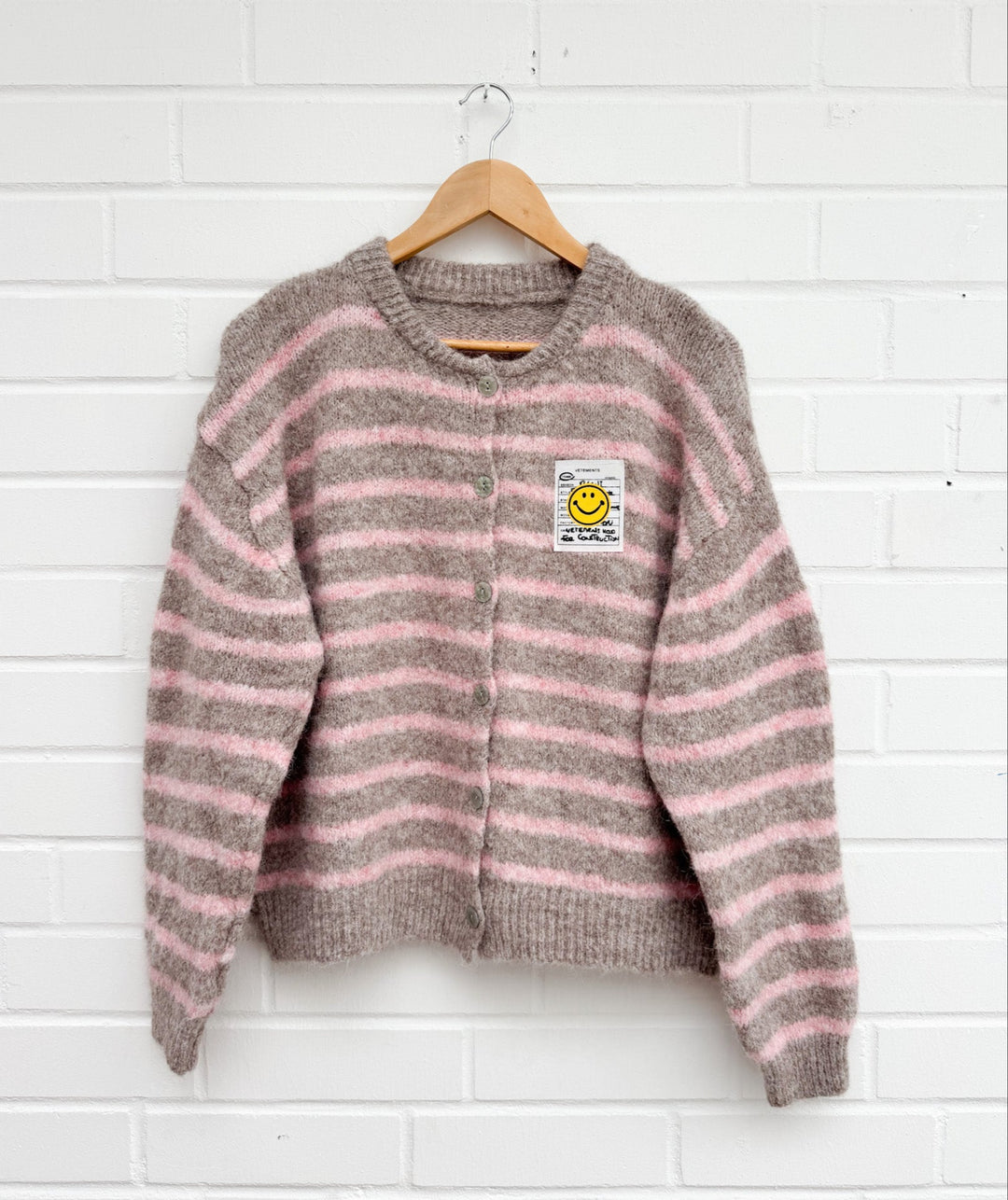 STREIFEN STRICKJACKE mit Smiley - taupe rosa
