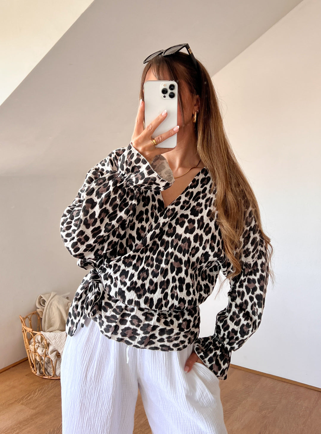 LEO WICKELOPTIK MUSSELIN BLUSE - beige