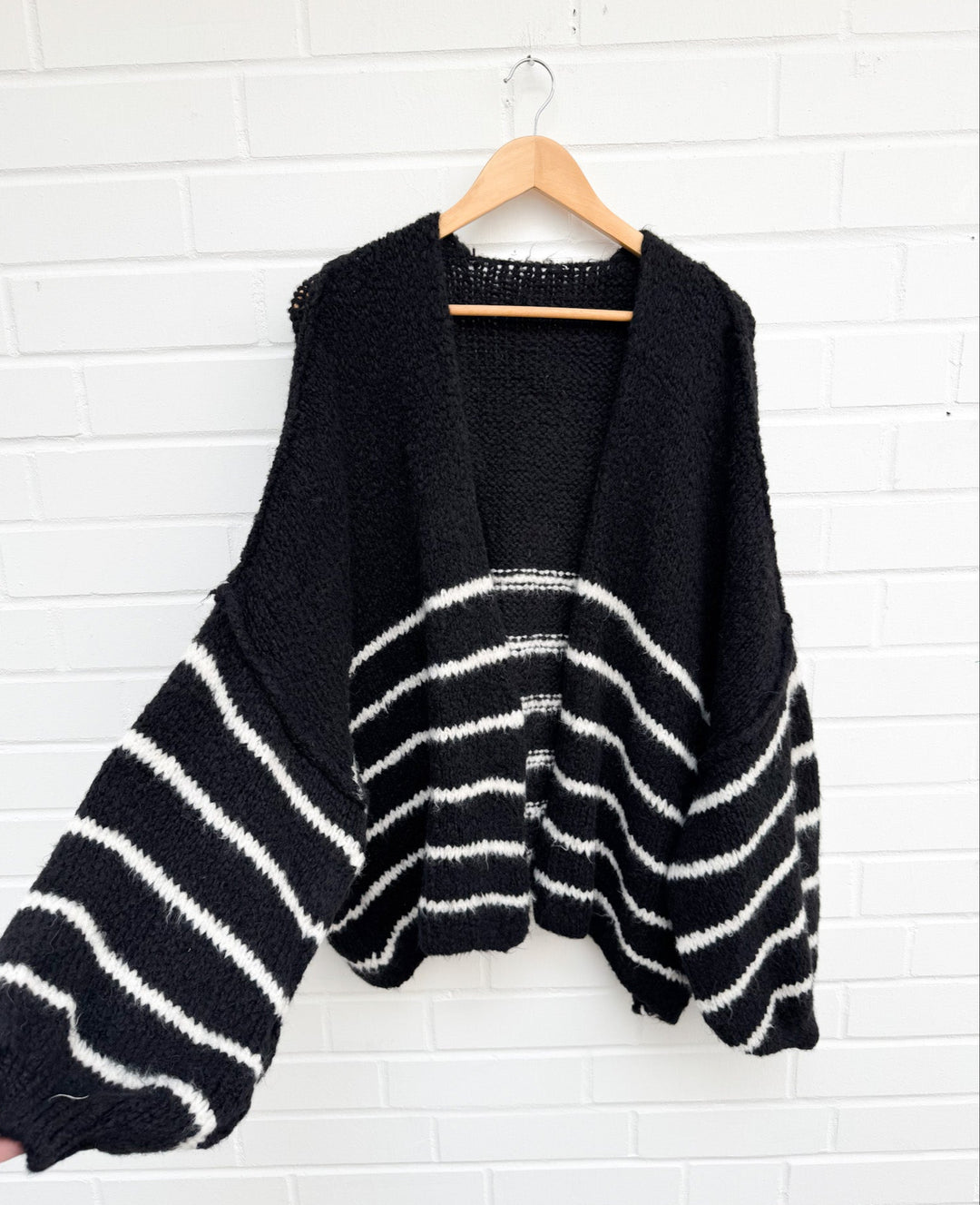 STREIFEN OVERSIZE STRICKJACKE MELLO - schwarz