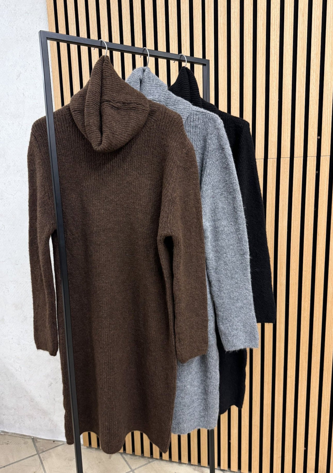 ROLLKRAGEN STRICKKLEID - versch. Farben