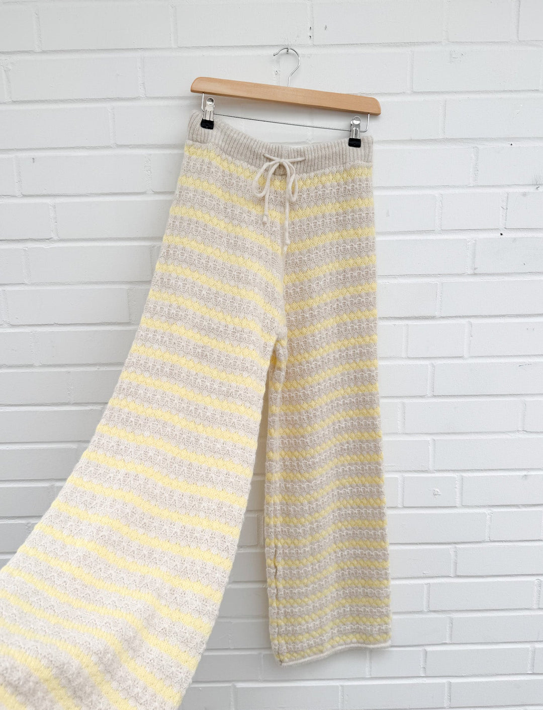 LOCKERE STRIPE STRICKHOSE - beige/gelb