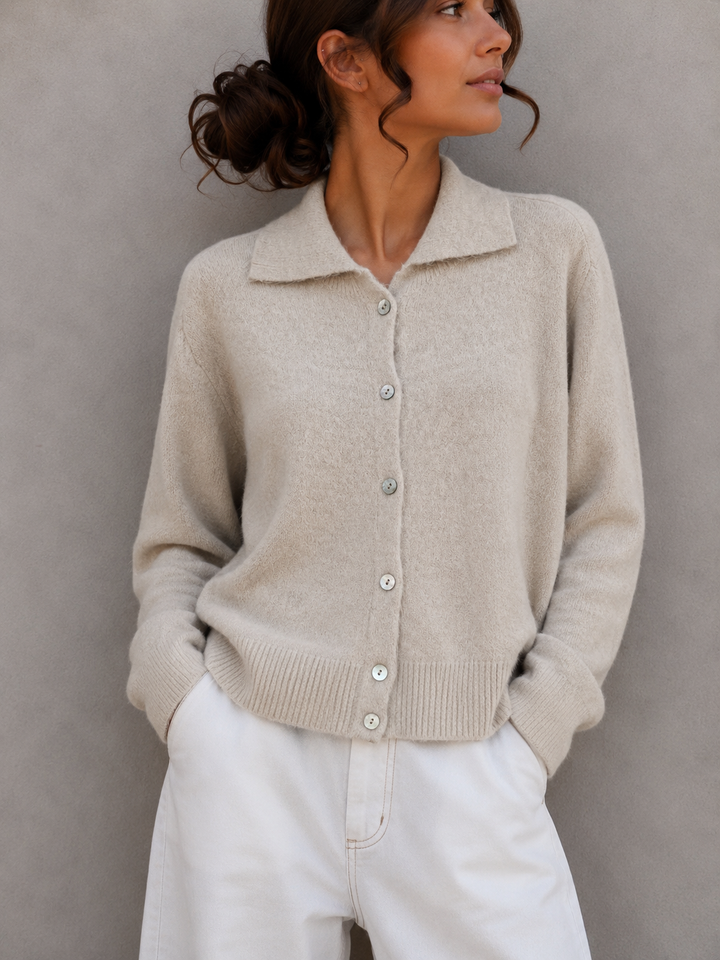 STRICKJACKE mit Kragen - versch. Farben