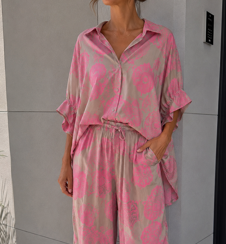 SATINOPTIK FLORAL BLUSE - versch. Farben