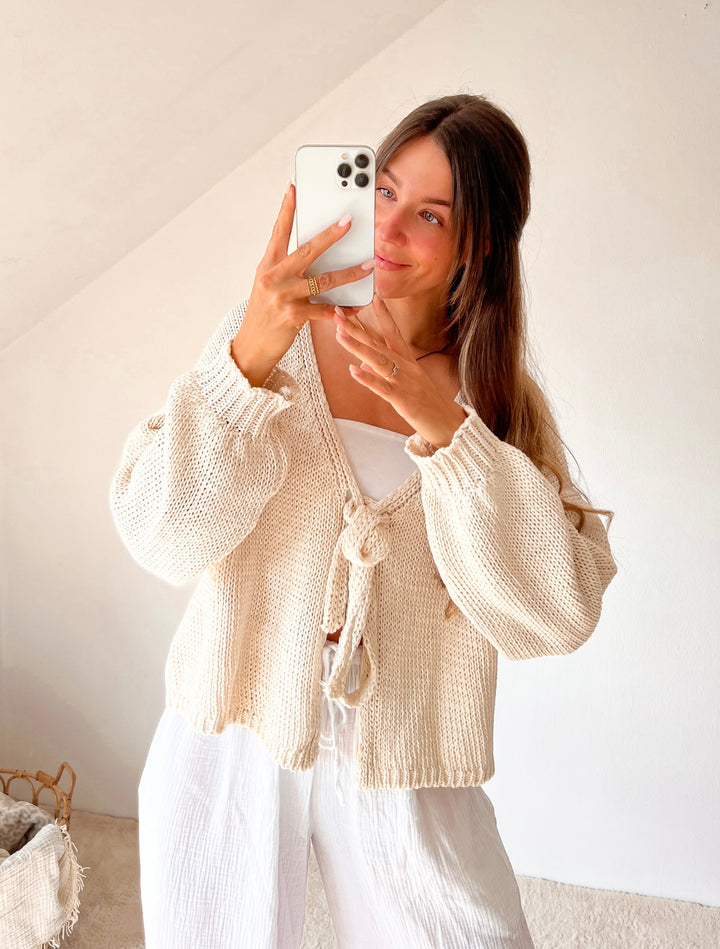 STRICKJACKE MIT SCHLEIFEN BELLA -beige