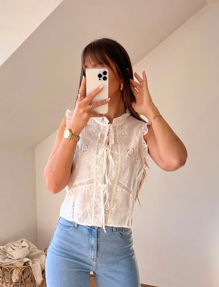 WHITE BLUSE MIT SCHLEIFEN (M2)