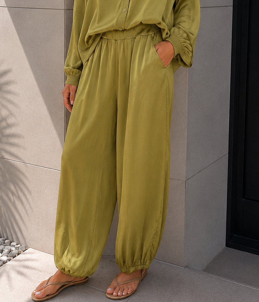 SATINOPTIK BALLON HOSE - versch. Farben