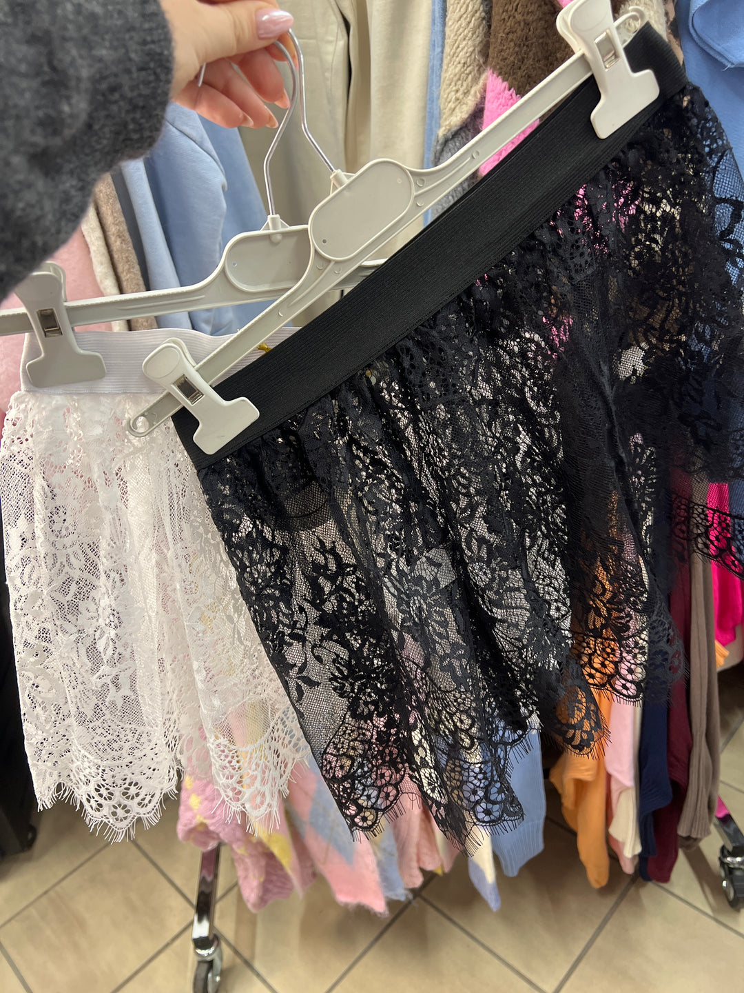 BLUSENROCK aus Spitze - versch. Farben