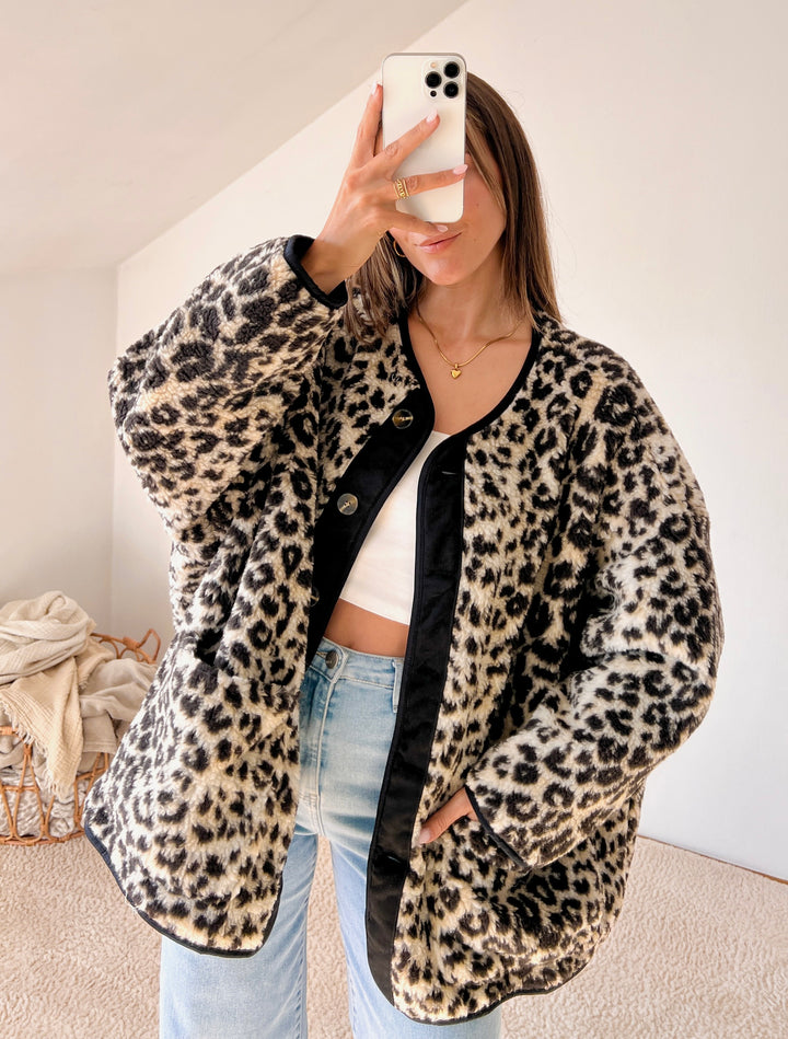 ULTRA OVERSIZE LEO TEDDY JACKE - beige braun