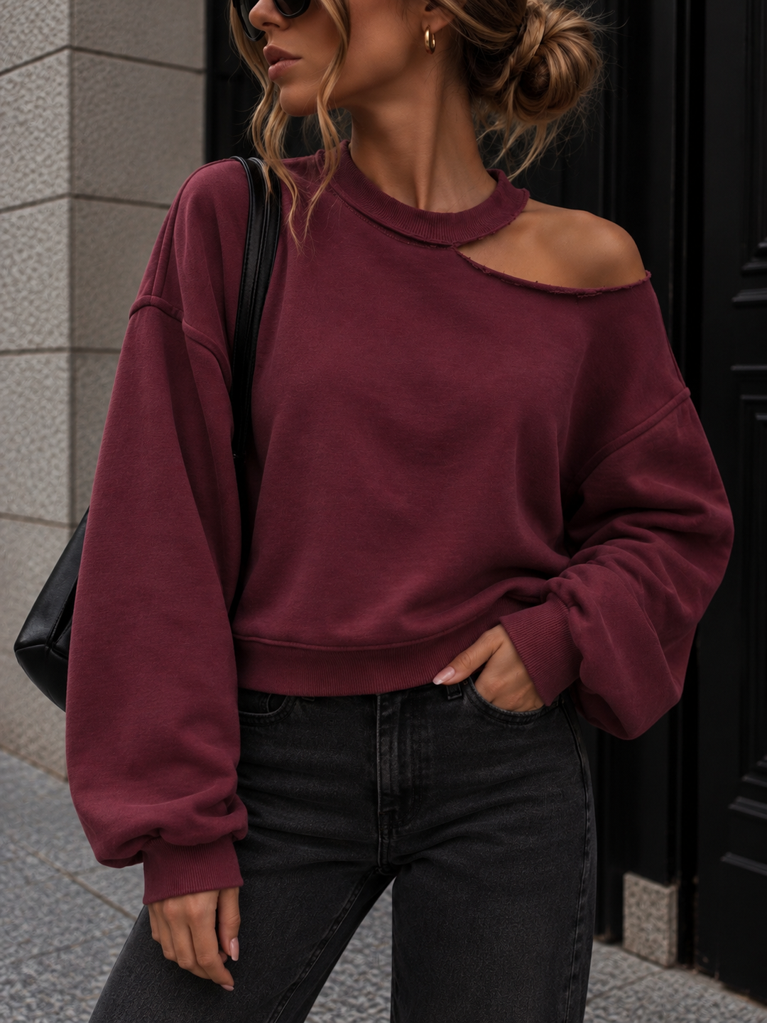 SWEATSHIRT mit Cut out - versch. Farben