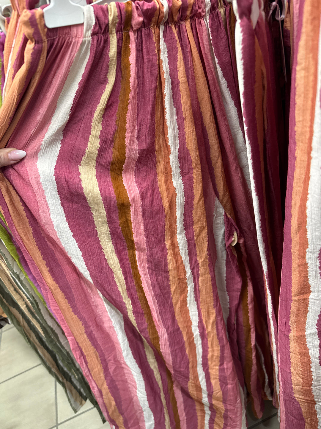SOMMERHOSE NELL - versch. Farben
