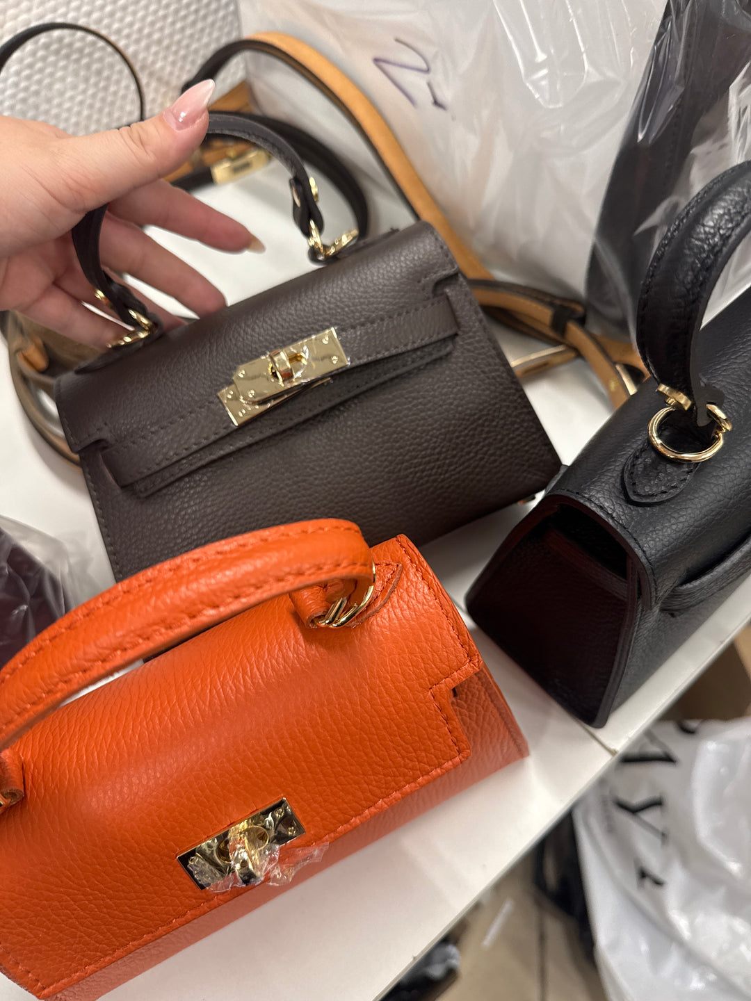 MINI BAG mit goldenen Details - versch. Farben