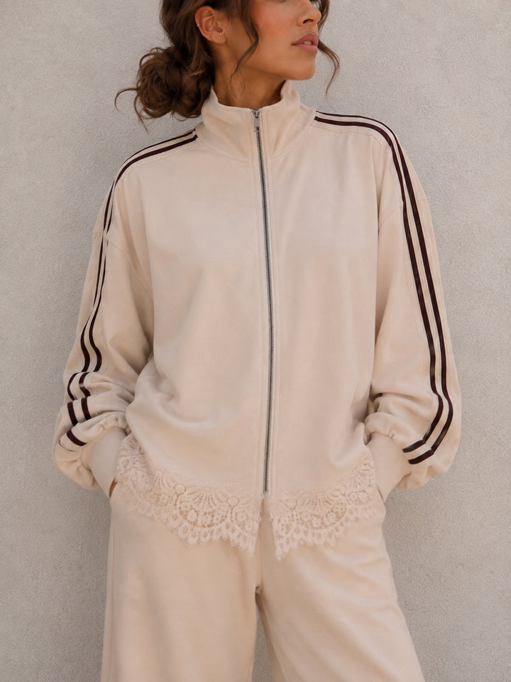 SWEATJACKE mit Spitze - beige