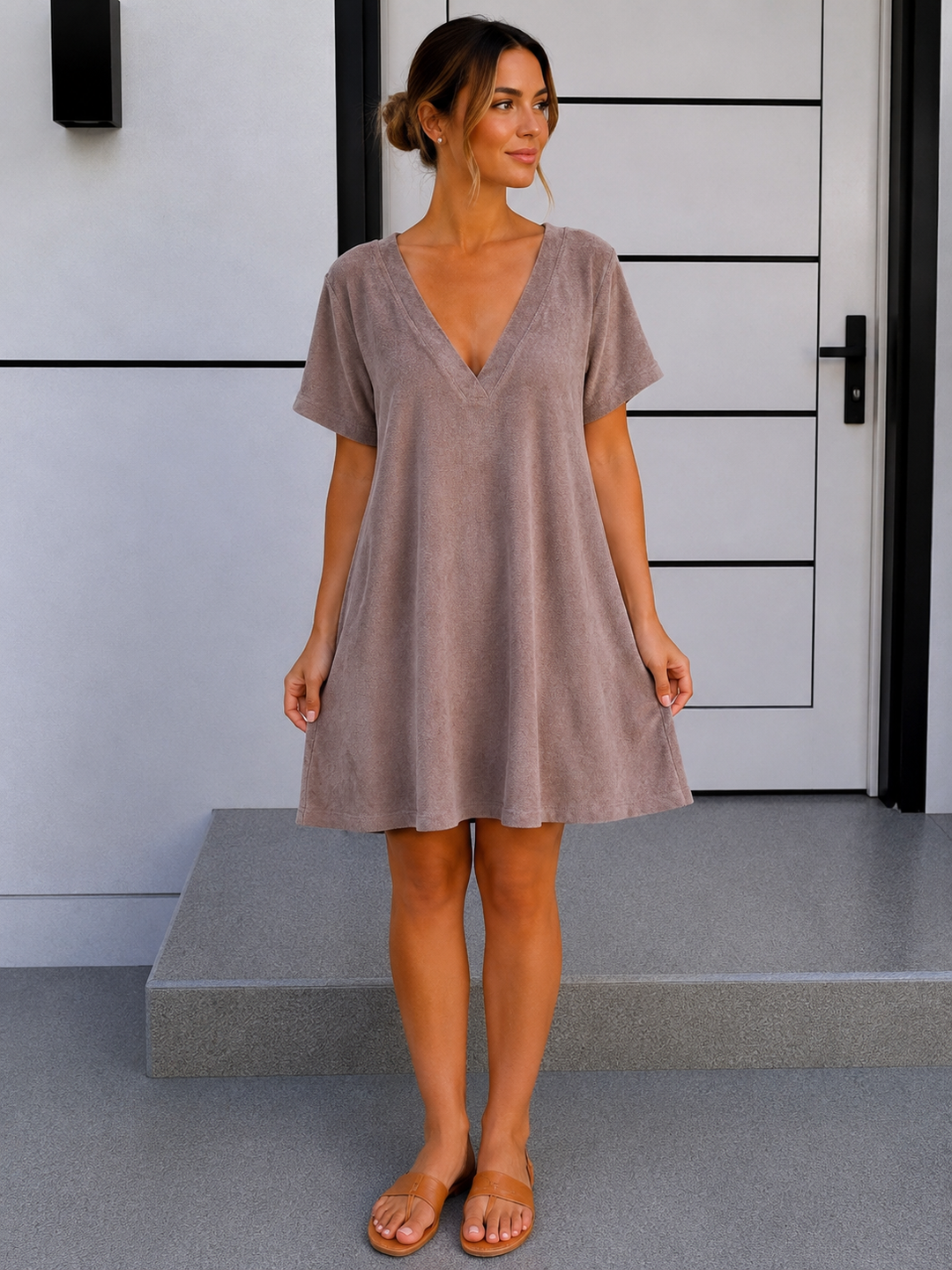 NICKI SHIRTKLEID mit V - Taupe