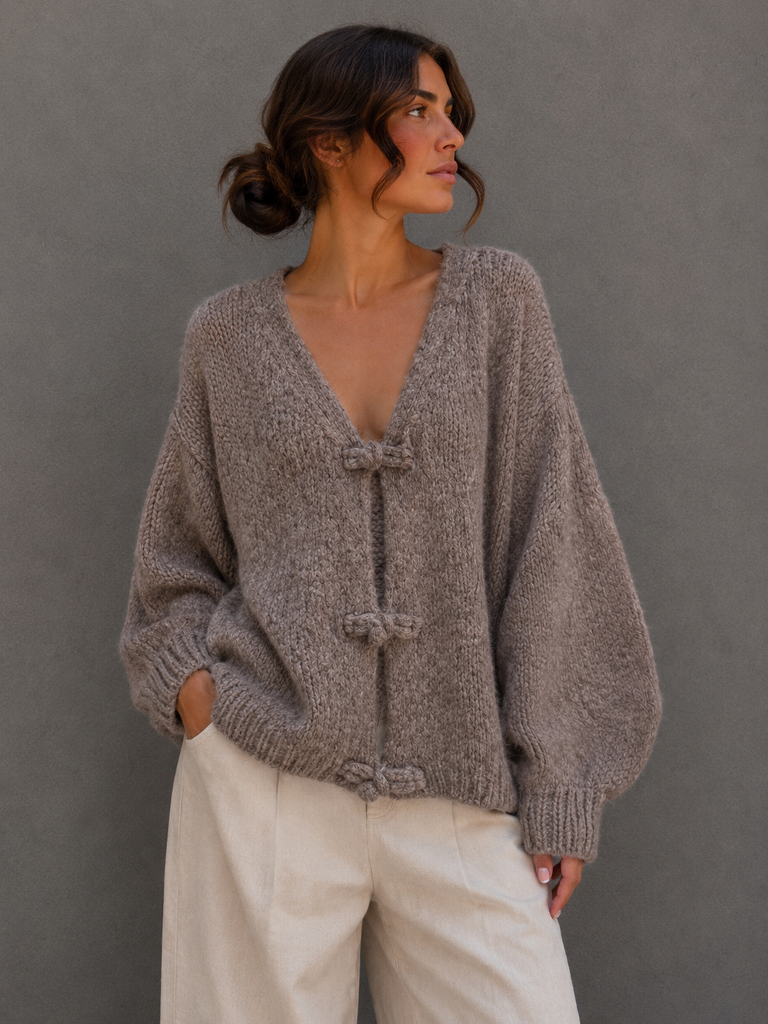 OVERSIZE STRICKJACKE MIT KNOTEN - versch. Farben