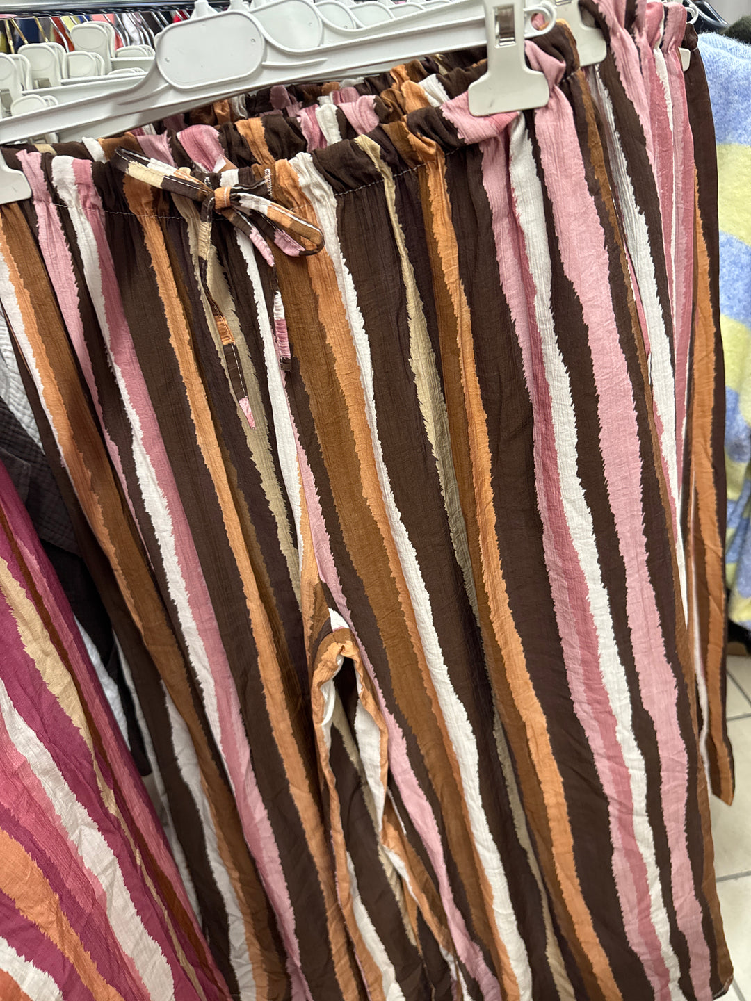 SOMMERHOSE NELL - versch. Farben