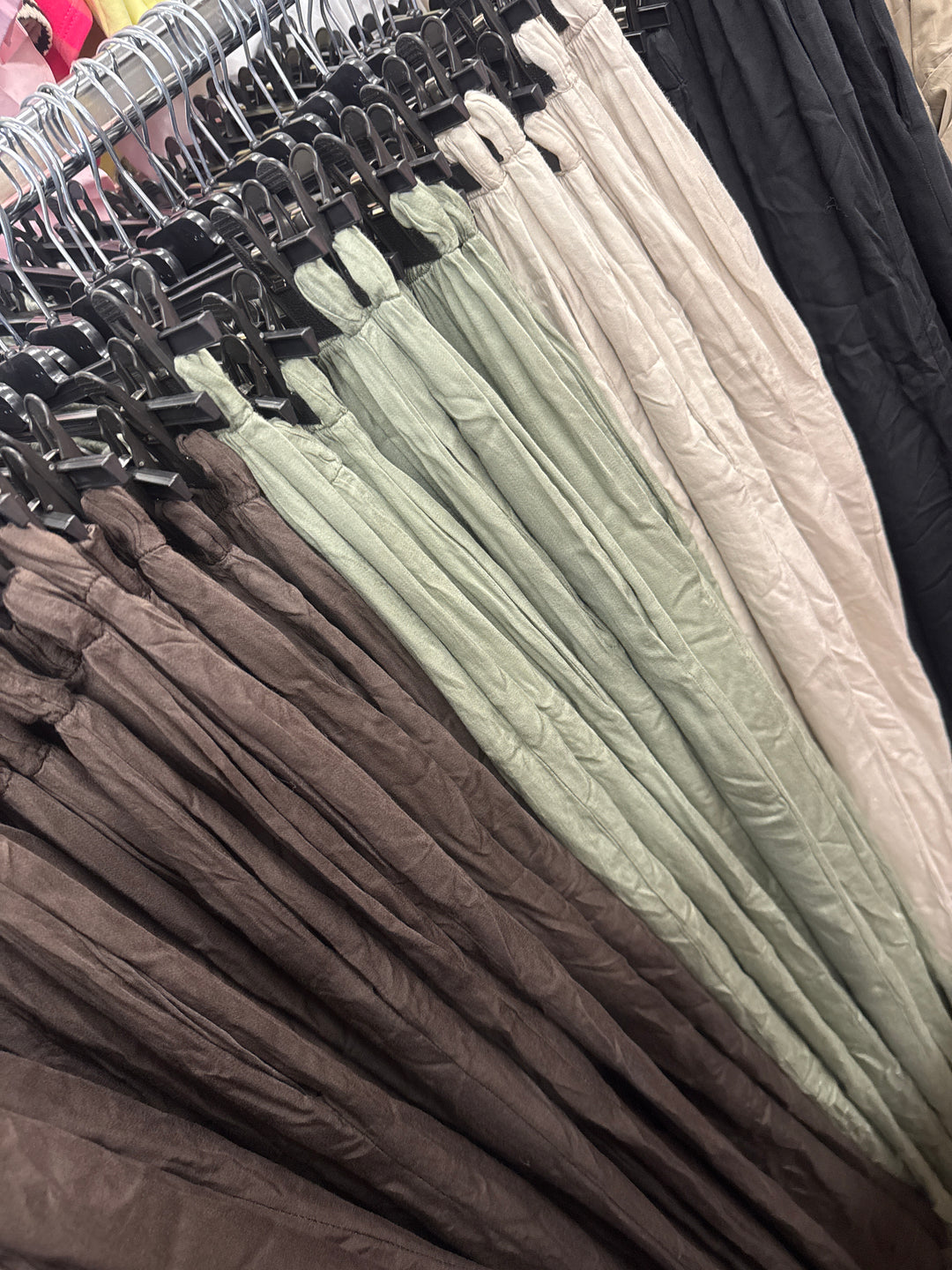 LOCKERE SOMMERHOSE LIA - versch. Farben