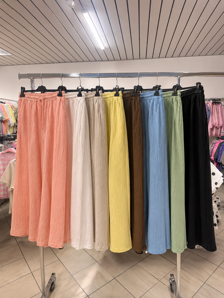 LOCKERE SOMMERHOSE CINDY - versch. Farben