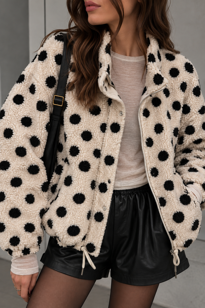 OVERSIZE TEDDY JACKE mit Punkten - versch. Farben