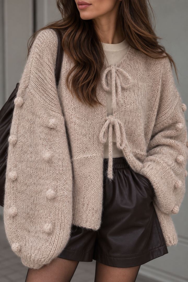 STRICKJACKE NESSA mit Schleifen - versch. Farben