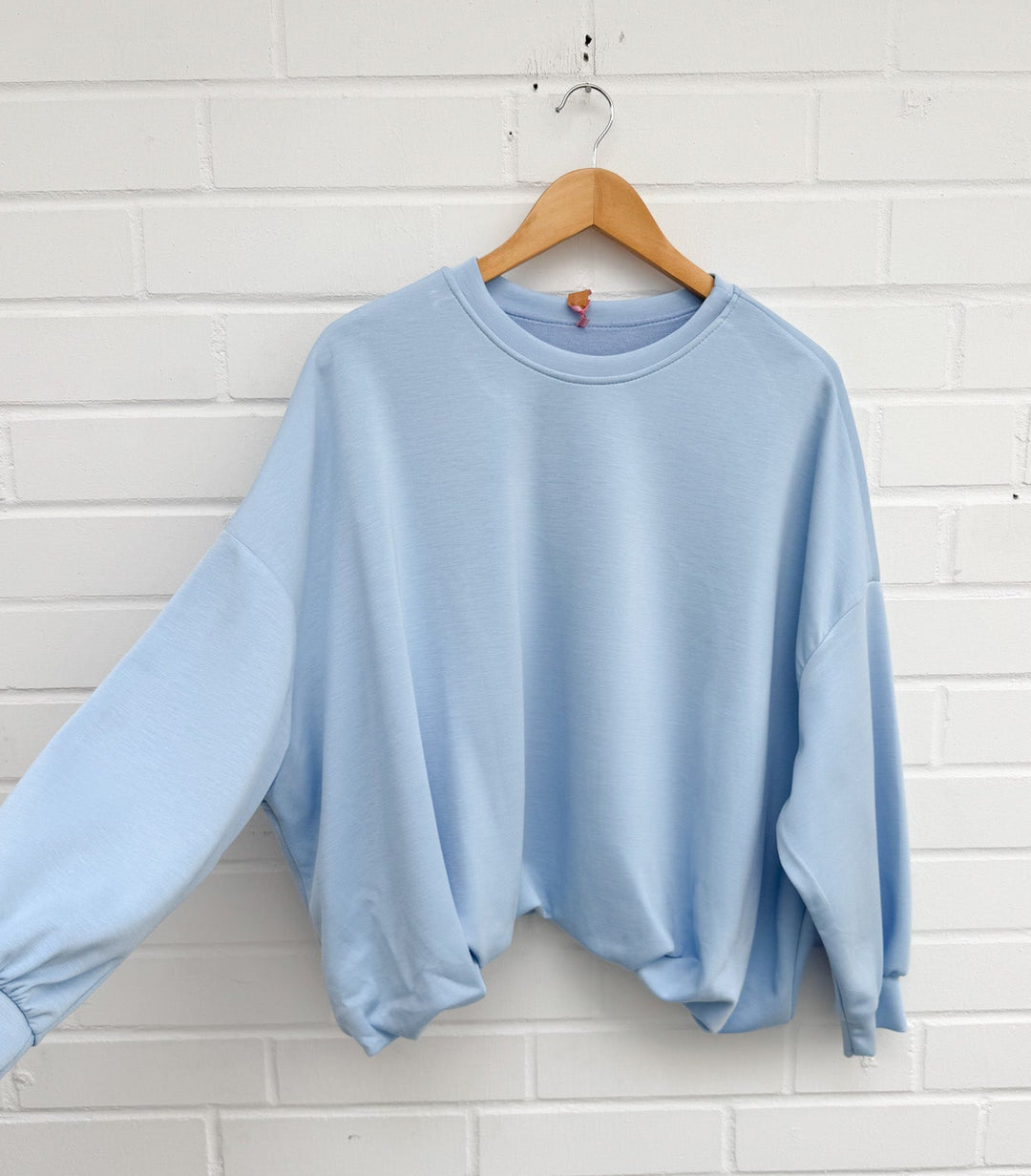LOCKERER SWEATER mit Raffung - versch. Farben