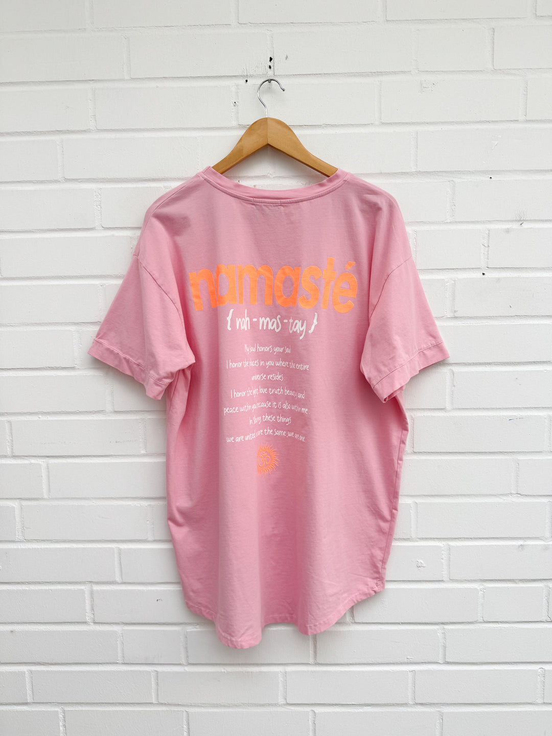 OVERSIZE NAMASTE T-SHIRT - versch. Farben