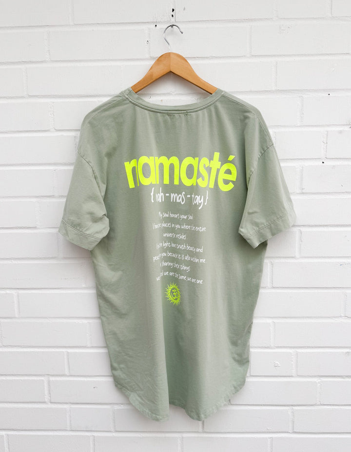 OVERSIZE NAMASTE T-SHIRT - versch. Farben