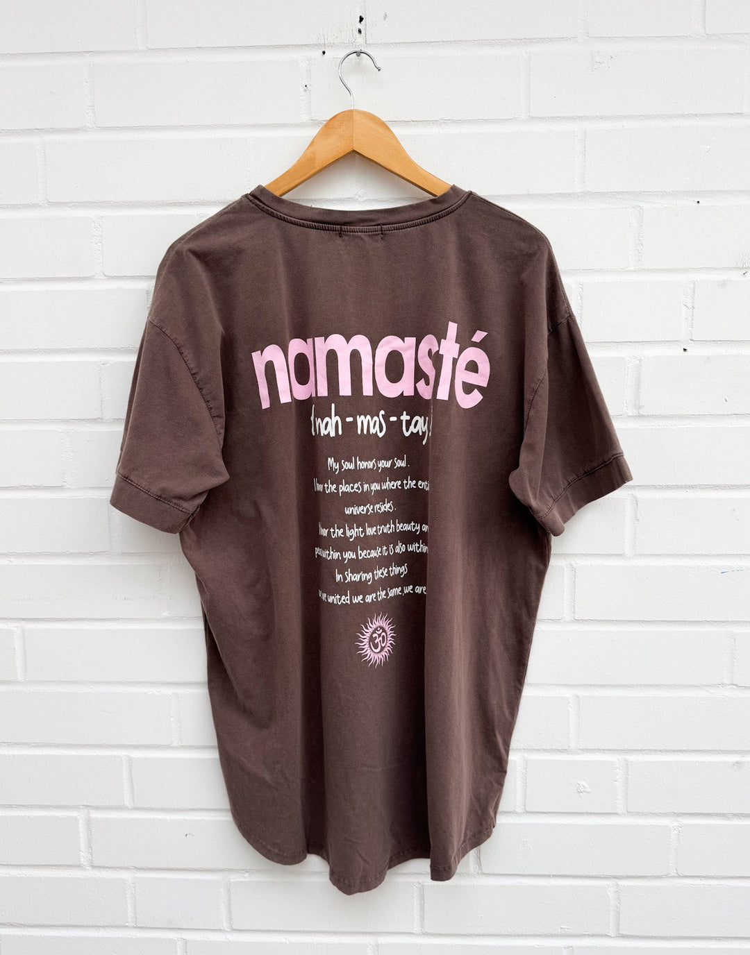 OVERSIZE NAMASTE T-SHIRT - versch. Farben