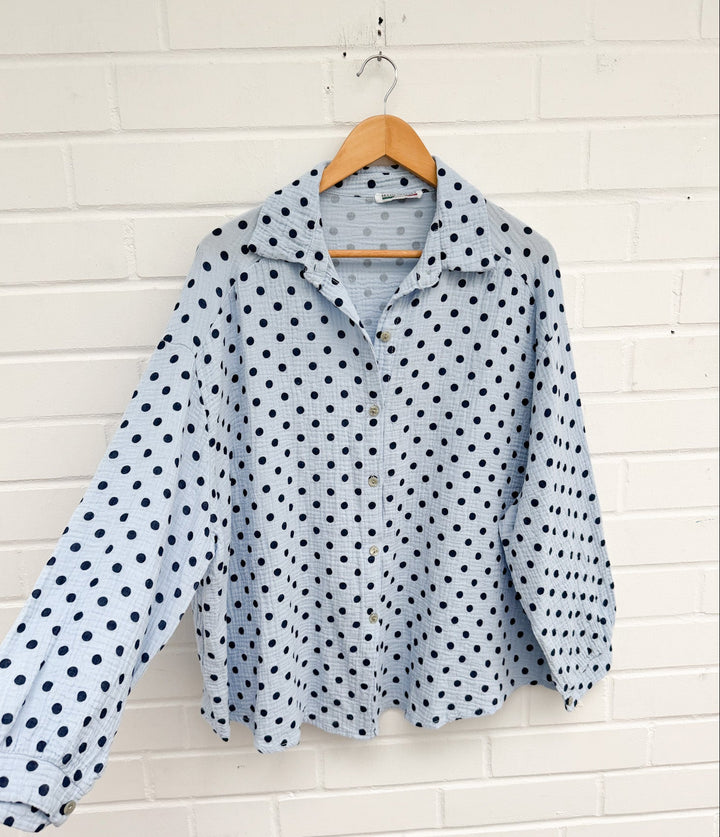 PUNKTE MUSSELIN BLUSE - versch. Farben