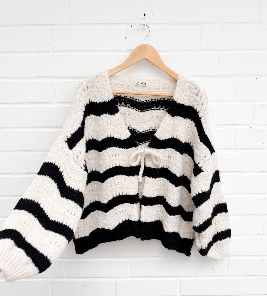 SCHLEIFEN STRICKJACKE mit Streifen - versch. Farben