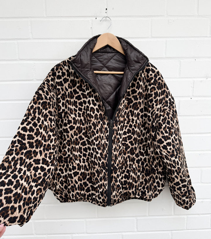 GESTEPPTE WENDEJACKE BROWN LEO - braun