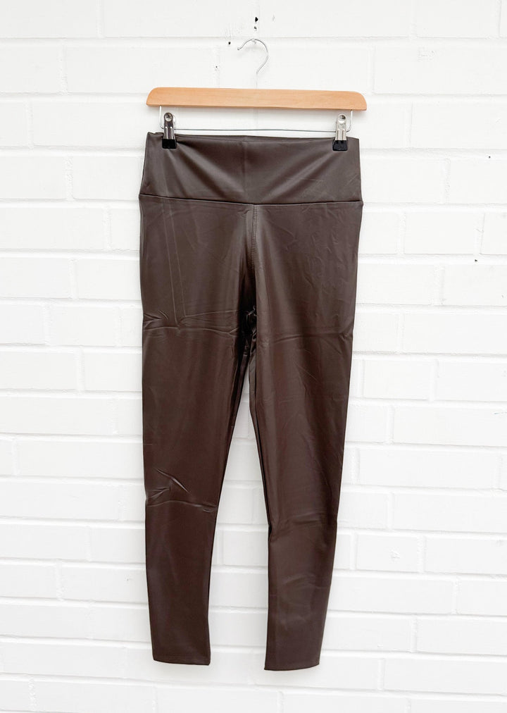 BASIC LEDEROPTIK LEGGINGS - dunkelbraun