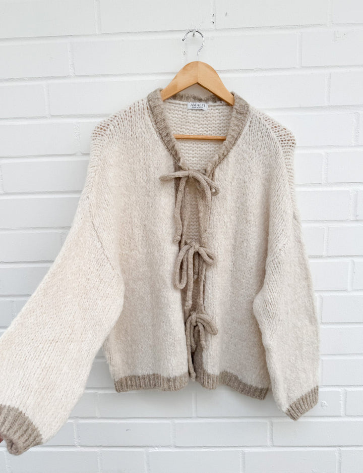 STRICKJACKE MIT SCHLEIFEN ELFI - beige