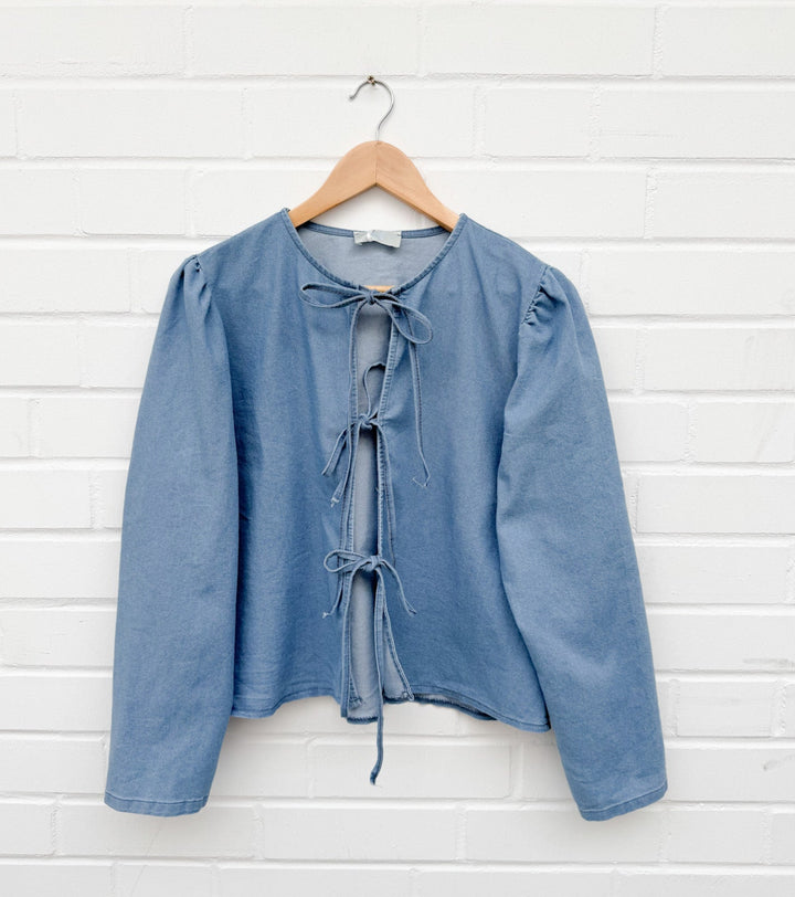 JEANS SCHLEIFEN BLUSE