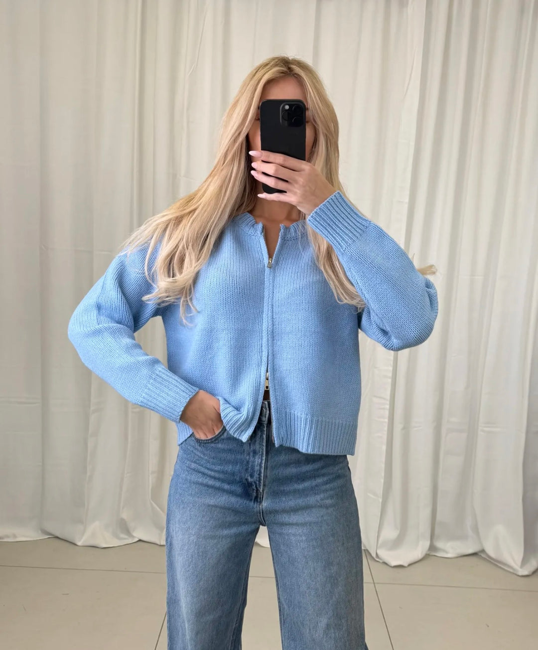 STRICKJACKE mit goldenen Reißverschluss - versch. Farben