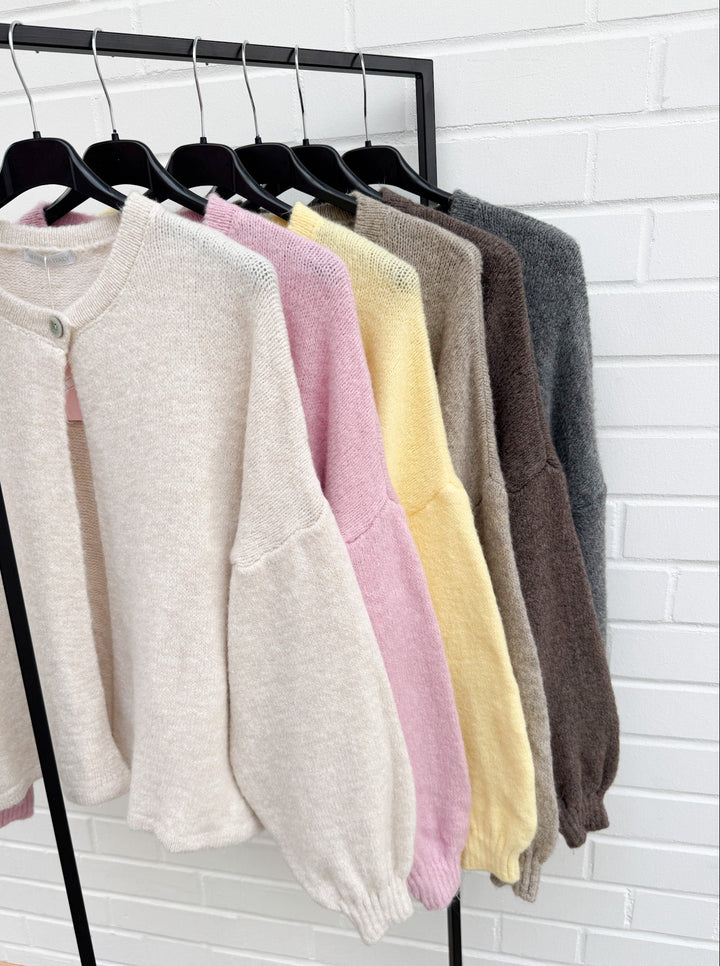 STRICKJACKE SHELLY - versch. Farben