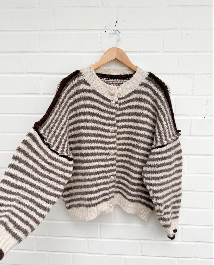 KURZE STREIFEN STRICKJACKE MAIRA - versch. Farben